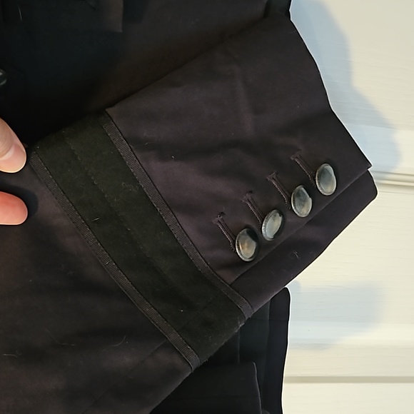 Blazer - Picture 3 of 7